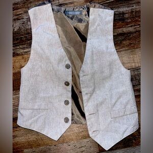 Boys size 5 vest. Van Heusen brand. Color: Tan khaki